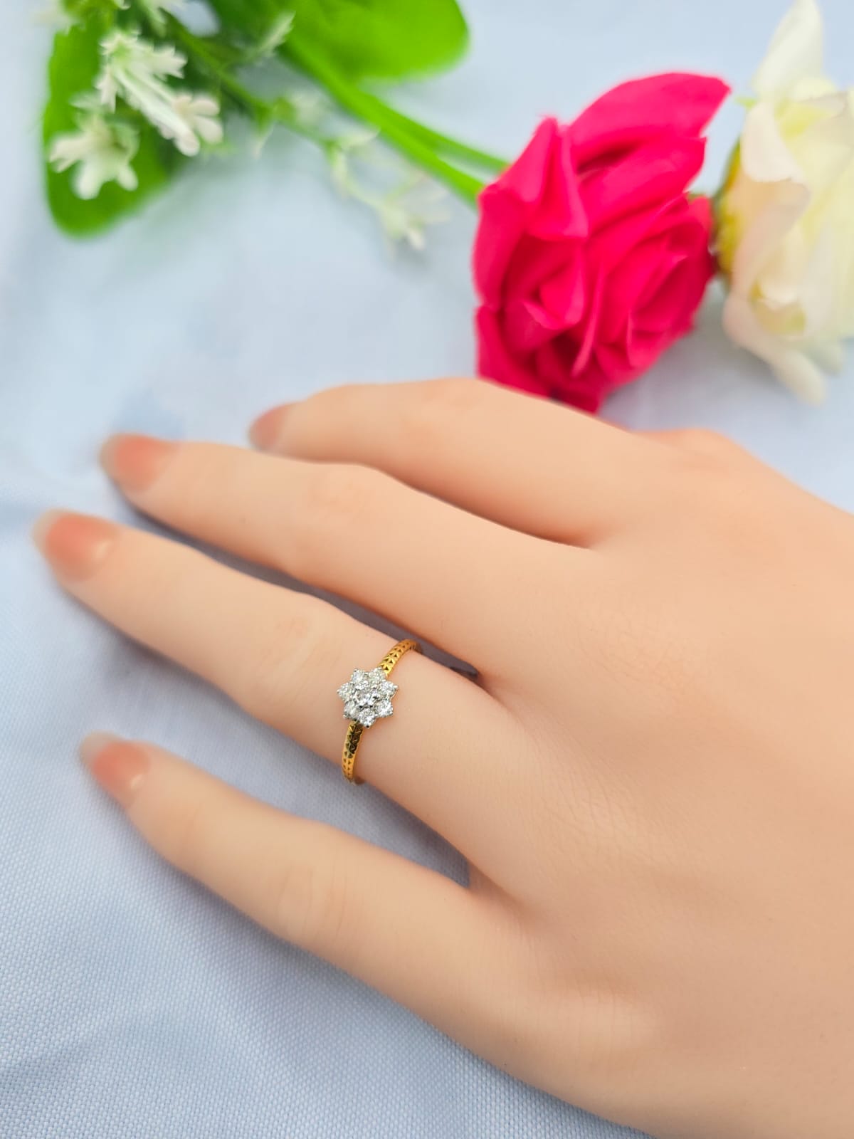 DIAMOND RING