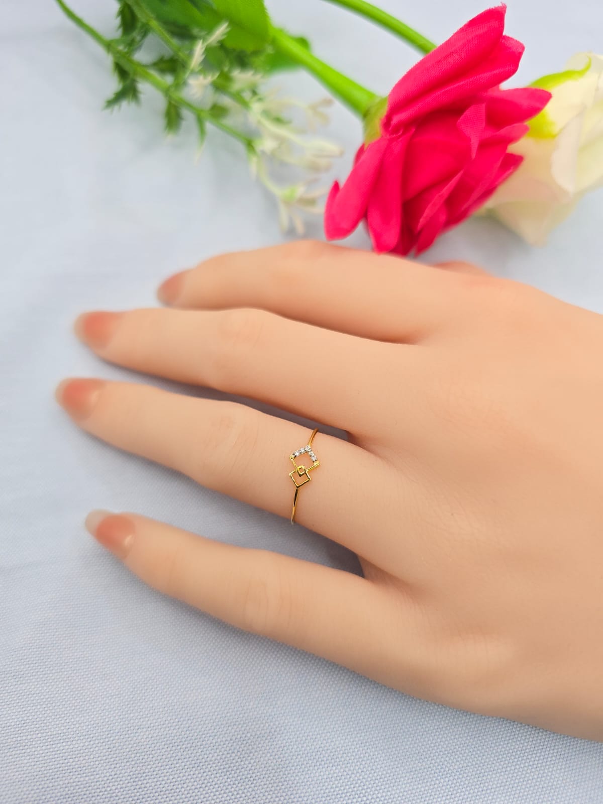 DIAMOND RING
