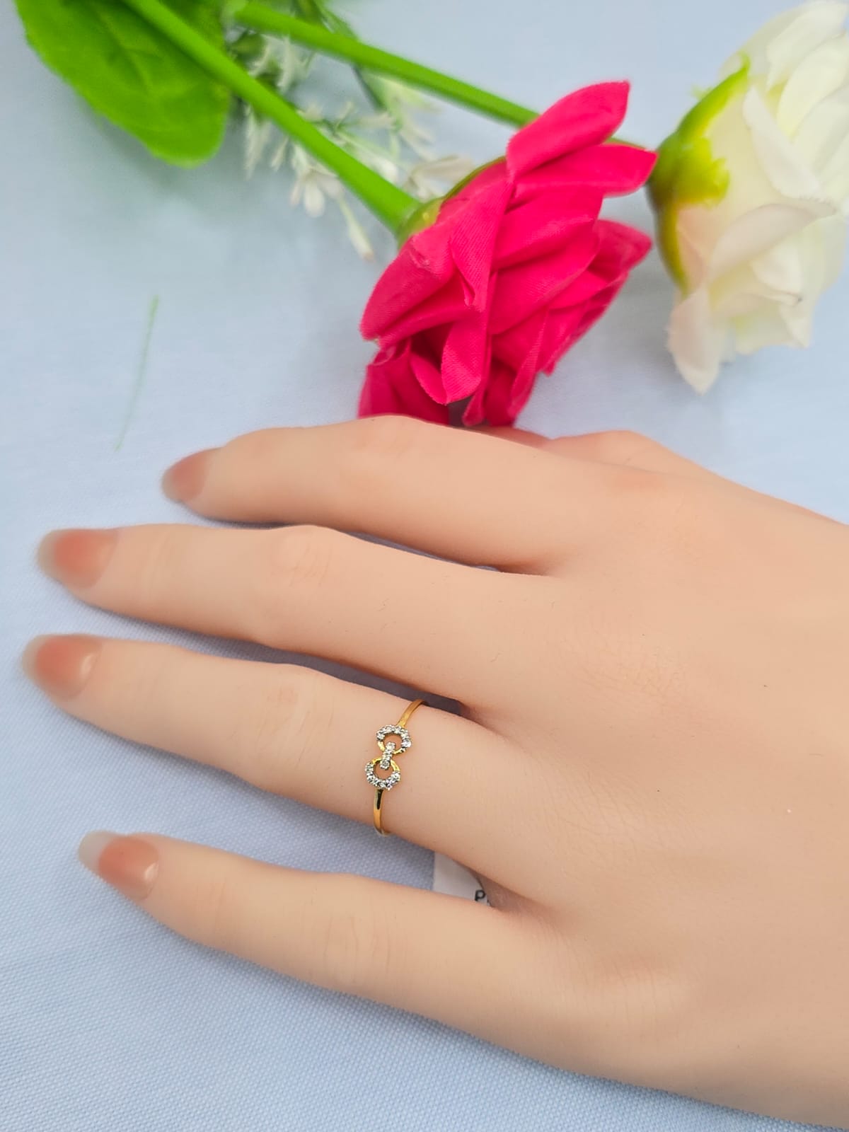 DIAMOND RING