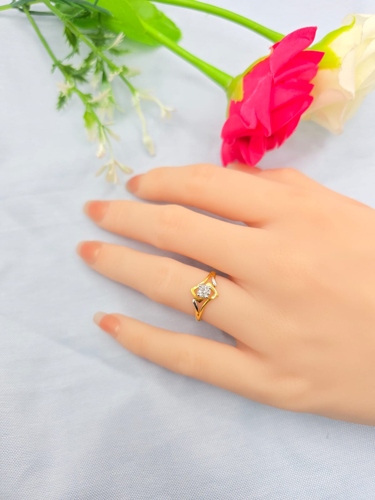 DIAMOND RING