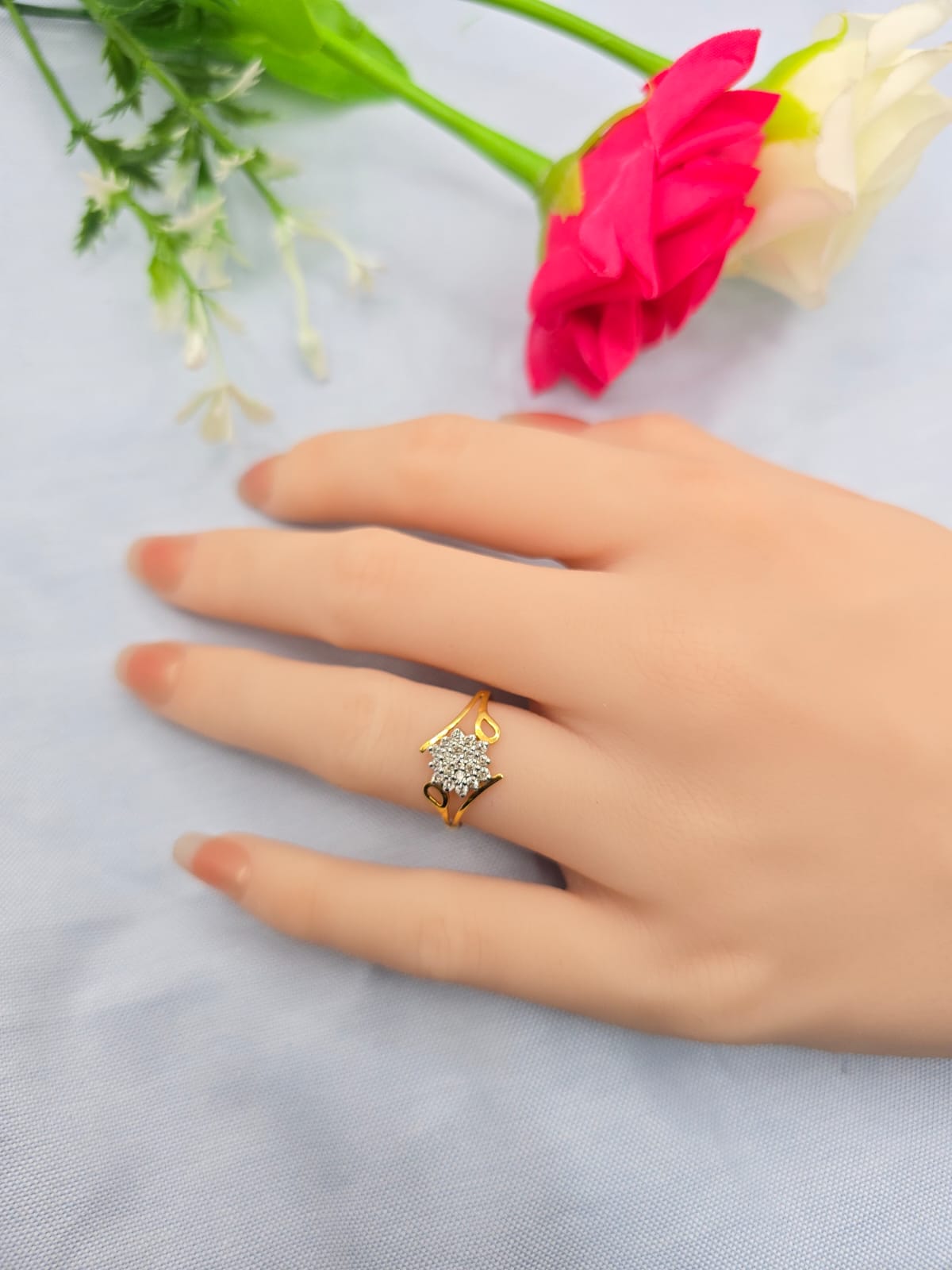 DIAMOND RING