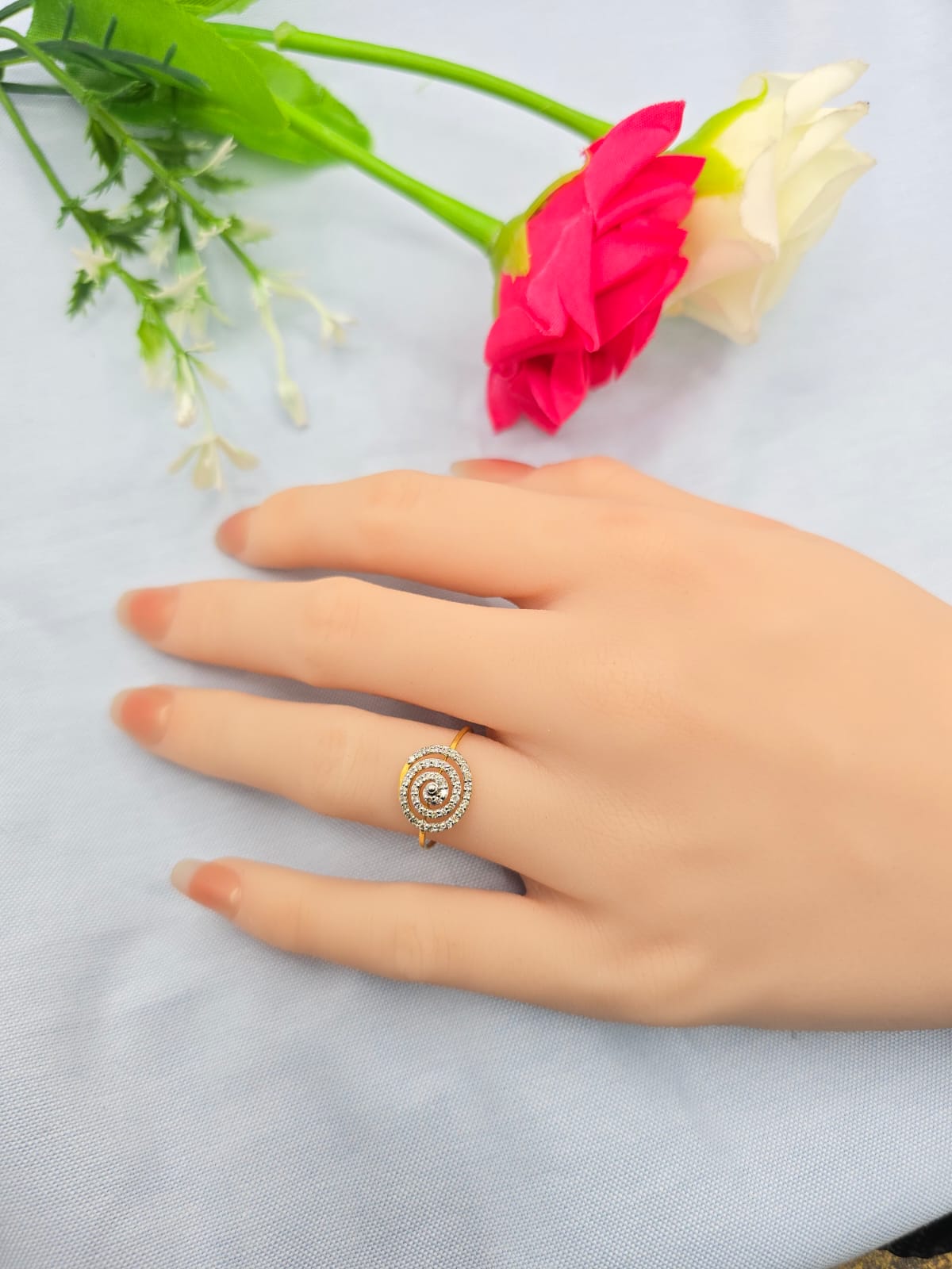 DIAMOND RING