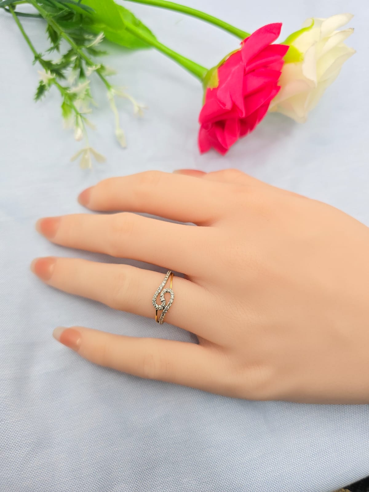 DIAMOND RING