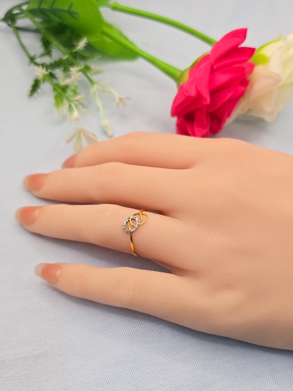 DIAMOND RING
